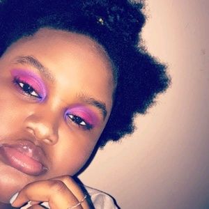 Meet your Posher, Paris